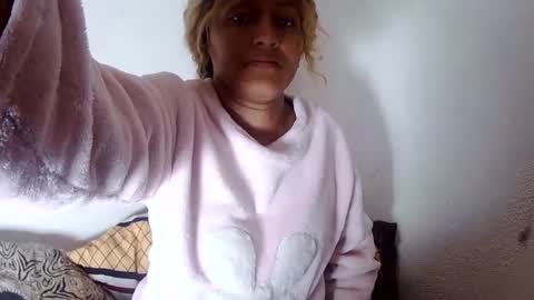 Snapshot of christine213 chatting on February 5, 2025, 6:35 am christine213 online show from February 5, 2025, 6:35 am