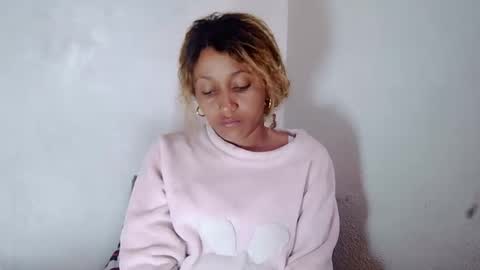 Snapshot of christine213 chatting on February 9, 2025, 8:11 am christine213 online show from February 9, 2025, 8:11 am