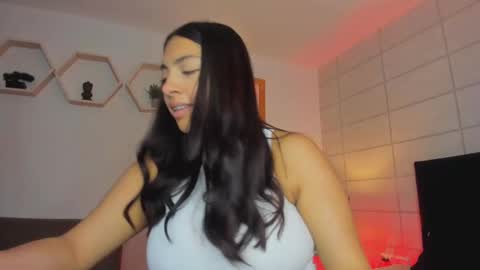 Christine  online show from October 30, 2025, 12:39 pm