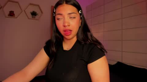 Christine  online show from April 1, 2026, 12:28 pm