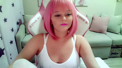 Snapshot of christirose chatting on February 13, 2025, 7:24 am Christi online show from February 13, 2025, 7:24 am