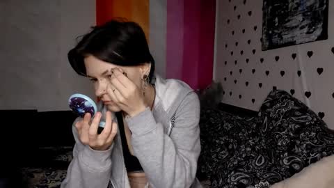 Hi Im Kim online show from October 19, 2025, 2:18 pm
