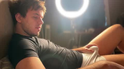 Christopher online show from November 1, 2025, 7:43 am