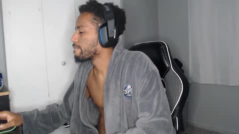 Snapshot of chrisvacherx chatting on December 4, 2024, 6:22 am ChrisVacherx online show from December 4, 2024, 6:22 am