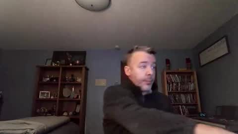 Snapshot of chrisw8121 chatting on November 26, 2025, 7:37 pm chrisw8121 online show from November 26, 2025, 7:37 pm