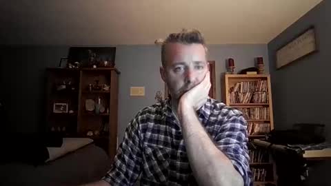 Snapshot of chrisw8121 chatting on February 7, 2026, 12:36 am chrisw8121 online show from February 7, 2026, 12:36 am