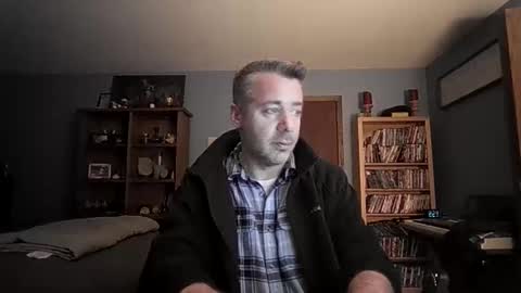 Snapshot of chrisw8121 chatting on February 12, 2026, 2:28 am chrisw8121 online show from February 12, 2026, 2:28 am