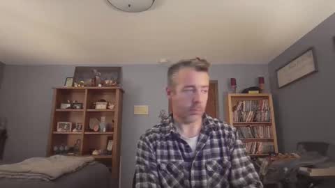 Snapshot of chrisw8121 chatting on March 5, 2026, 1:56 am chrisw8121 online show from March 5, 2026, 1:56 am