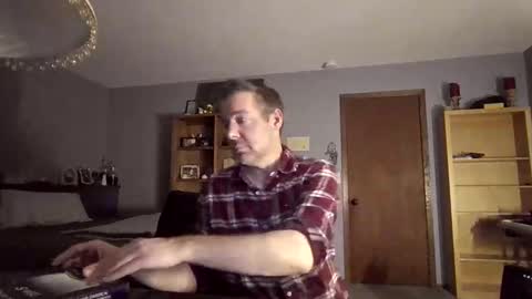 Snapshot of chrisw8121 chatting on March 15, 2026, 3:01 am chrisw8121 online show from March 15, 2026, 3:01 am