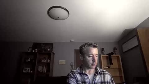 Snapshot of chrisw8121 chatting on March 17, 2026, 5:55 am chrisw8121 online show from March 17, 2026, 5:55 am