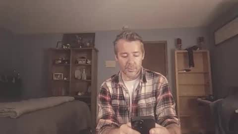 Snapshot of chrisw8121 chatting on March 18, 2026, 1:53 am chrisw8121 online show from March 18, 2026, 1:53 am