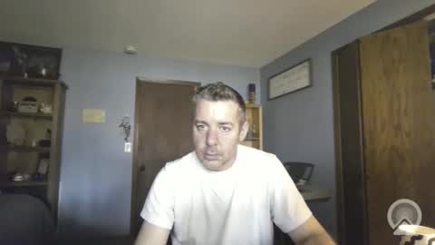 Snapshot of chrisw8121 chatting on March 31, 2026, 4:29 pm chrisw8121 online show from March 31, 2026, 4:29 pm