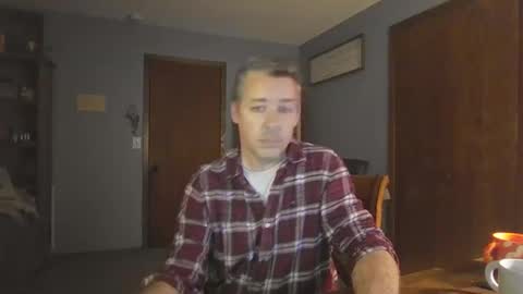 Snapshot of chrisw8121 chatting on April 15, 2026, 2:07 am chrisw8121 online show from April 15, 2026, 2:07 am