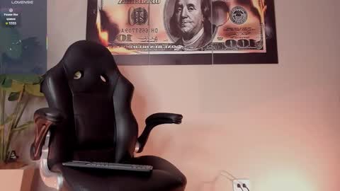 Snapshot of chrizmacgregor chatting on November 28, 2025, 11:29 pm chrizmacgregor online show from November 28, 2025, 11:29 pm