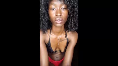 Snapshot of chroe22 chatting on December 23, 2025, 10:57 am chroe22 online show from December 23, 2025, 10:57 am