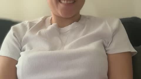 xolena zo-lee-na online show from December 22, 2025, 8:39 pm