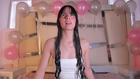 instagram chrystaljade.1 online show from October 16, 2025, 1:34 pm