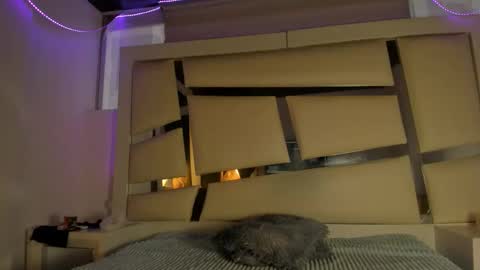 instagram chrystaljade.1 online show from March 16, 2026, 12:53 pm