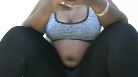 DivaDee online show from December 14, 2025, 9:19 pm