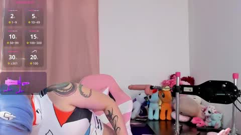 Vanesa online show from October 7, 2025, 4:26 pm