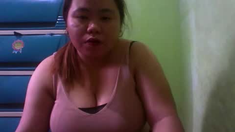 Snapshot of chubbybigtits_01 chatting on October 17, 2025, 6:05 am chubbybigtits_01 online show from October 17, 2025, 6:05 am