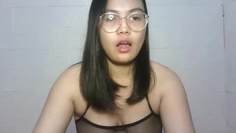 chubbycheeks27 online show from February 5, 2025, 4:25 pm