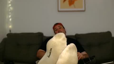 ChubbyGayManBigFeet online show from May 27, 2026, 2:03 pm