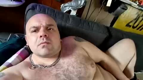 chubbyman40 online show from April 27, 2026, 11:19 am