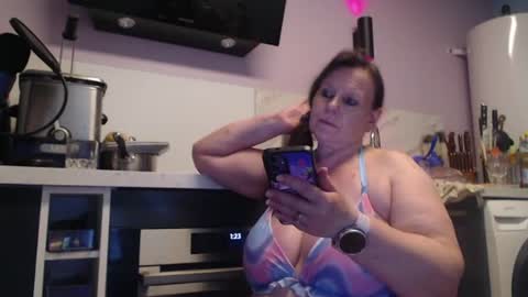 Snapshot of chwerry_b0 chatting on June 22, 2026, 11:24 pm Jessica online show from June 22, 2026, 11:24 pm