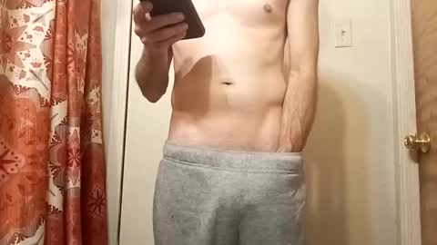 Snapshot of ciestep8216 chatting on February 15, 2025, 12:43 pm ciestep8216 online show from February 15, 2025, 12:43 pm