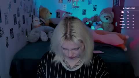 Helen and Teya online show from November 28, 2025, 11:35 am