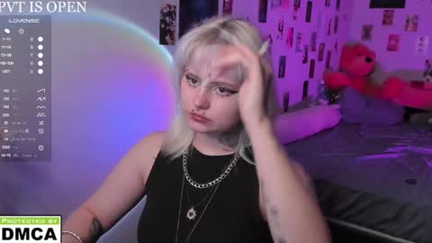 Helen and Teya online show from January 18, 2026, 2:32 pm