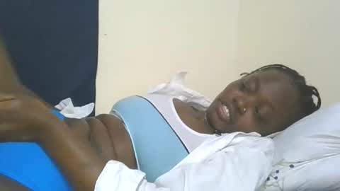 cilia petite online show from October 15, 2025, 11:05 pm