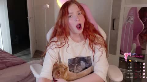 Maddy online show from November 25, 2025, 11:38 pm