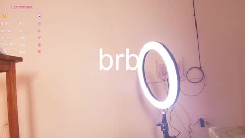 Snapshot of cinnamon__criss chatting on February 19, 2025, 7:50 am cinnamon__criss online show from February 19, 2025, 7:50 am