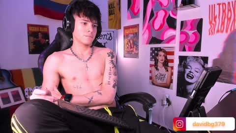 David     Independent Model online show from February 7, 2025, 5:10 am