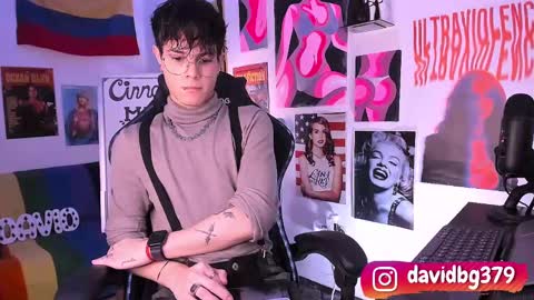 David     Independent Model online show from March 9, 2025, 1:56 am