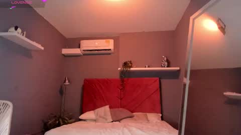 Snapshot of cinnia_ chatting on February 5, 2026, 11:26 am Cintia online show from February 5, 2026, 11:26 am