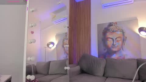 Snapshot of cinnia_ chatting on February 28, 2026, 3:35 pm Cintia online show from February 28, 2026, 3:35 pm