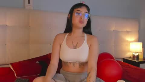 Cintya online show from March 10, 2025, 10:45 pm