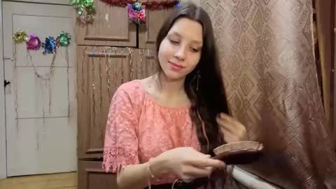 Snapshot of cirabonnet chatting on December 16, 2025, 11:32 pm Lisa Salivan online show from December 16, 2025, 11:32 pm