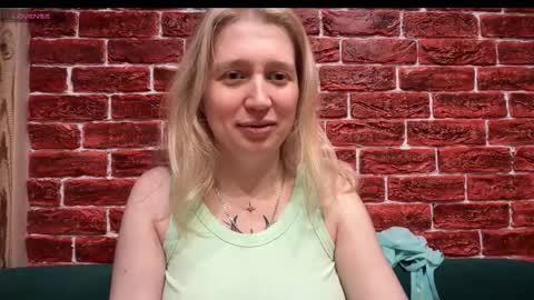 citrusblissss online show from November 3, 2025, 2:29 pm