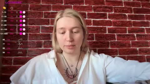 citrusblissss online show from November 15, 2025, 3:37 am