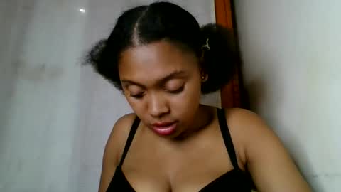 Snapshot of ckamilla45 chatting on September 10, 2025, 7:19 am ckamilla45 online show from September 10, 2025, 7:19 am