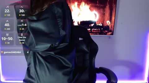  Ckatterine  online show from April 24, 2026, 11:07 pm