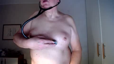 Snapshot of clacock chatting on December 16, 2025, 10:20 am clacock online show from December 16, 2025, 10:20 am