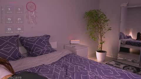 Claire online show from October 15, 2025, 7:58 pm