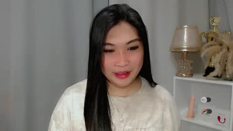 CLAIRE online show from May 4, 2026, 10:00 am