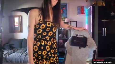 Snapshot of clairedelilah chatting on February 22, 2025, 8:09 pm Clairedelilah online show from February 22, 2025, 8:09 pm