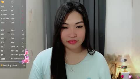 CLAIRE online show from November 14, 2025, 5:17 am